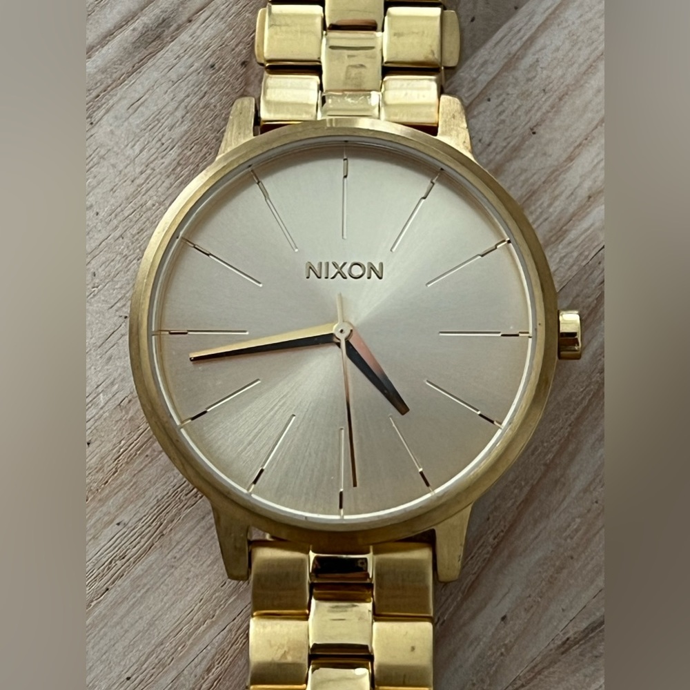 Nixon Watch Movin’ Out The Kensington Gold Tone Dial and Bracelet